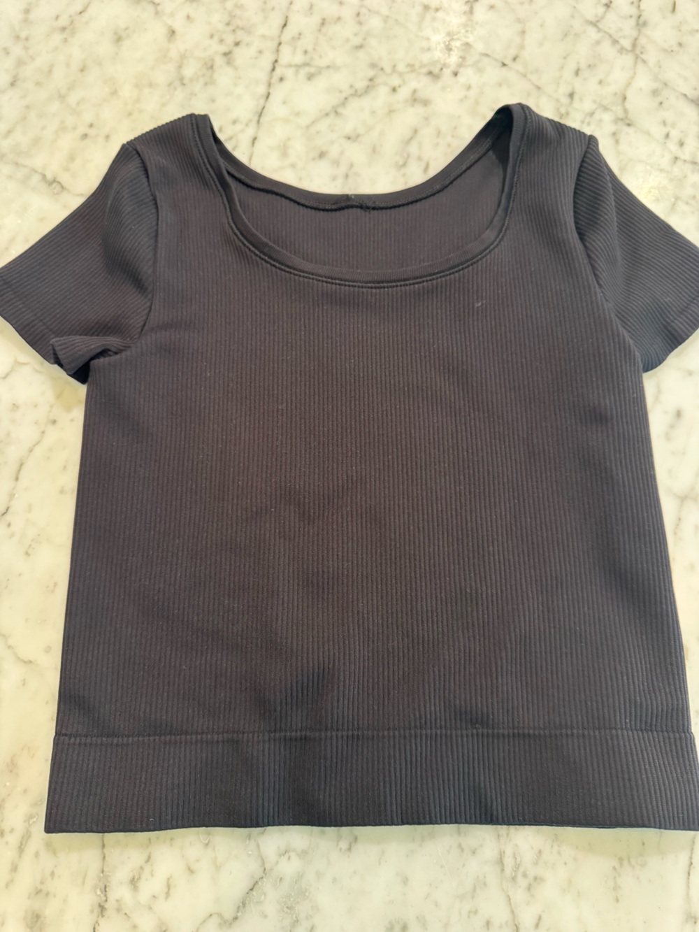 Athleta girl Rise Above ribbed scoop tee sz M (8-10).